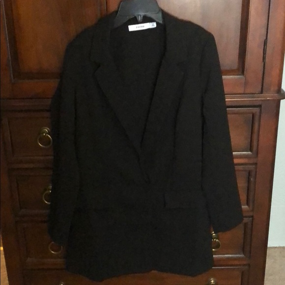 Blazer - Picture 4 of 4